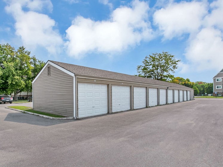 apartments in Wichita KS with Garages